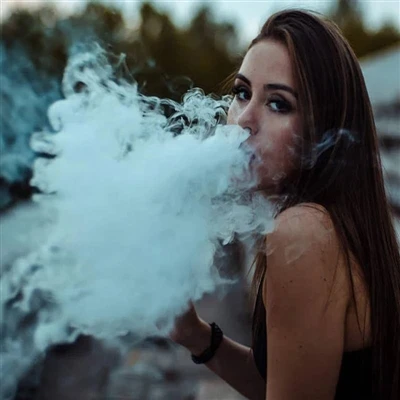Por que você tosse quando fuma cigarros eletrônicos?