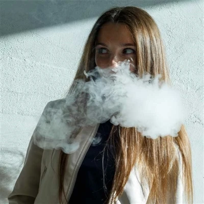 Quais são alguns cigarros eletrônicos úteis e baratos?